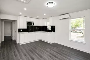 7636 Broadview Dr, Houston, TX 77061 - Photo 7