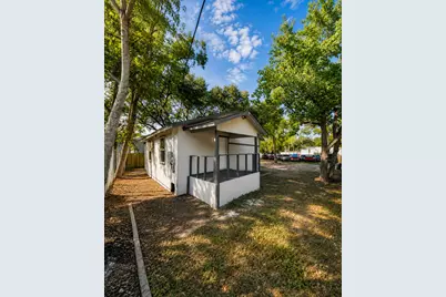 7636 Broadview Drive, Houston, TX 77061 - Photo 19