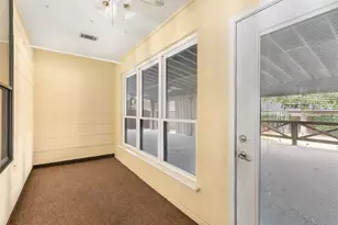 26 Royal Dalton Cir, Conroe, TX 77304 - Photo 5