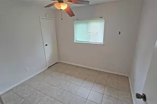 12803 Sandrock Dr, Houston, TX 77048 - Photo 9