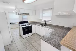 12803 Sandrock Dr, Houston, TX 77048 - Photo 9