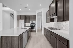 2216 Lila Skye Ln, Friendswood, TX 77546 - Photo 3