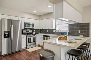 93 S Waxberry Rd, The Woodlands, TX 77381 - Photo 15