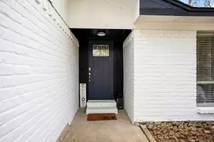 93 S Waxberry Rd, The Woodlands, TX 77381 - Photo 5