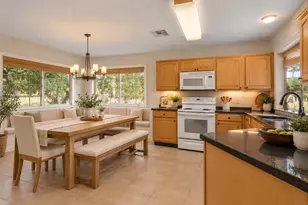 908 Victoria Lakes Dr, Katy, TX 77493 - Photo 5