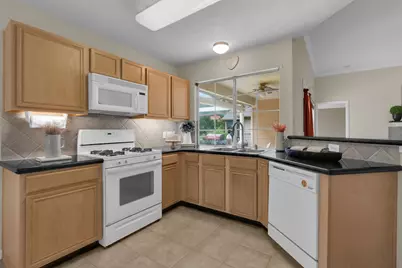908 Victoria Lakes Drive, Katy, TX 77493 - Photo 33