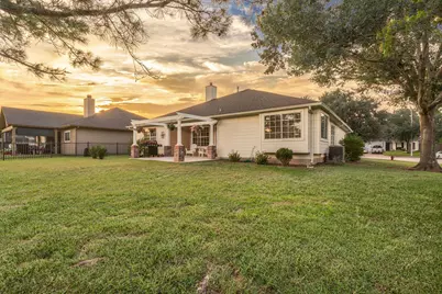 908 Victoria Lakes Drive, Katy, TX 77493 - Photo 45