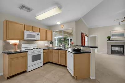 908 Victoria Lakes Drive, Katy, TX 77493 - Photo 19