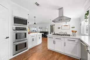 2731 Durban Dr, Houston, TX 77043 - Photo 13