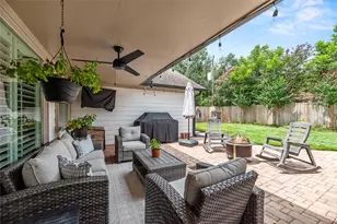 2731 Durban Dr, Houston, TX 77043 - Photo 33