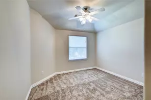 30 N Scribewood Cir, The Woodlands, TX 77382 - Photo 35