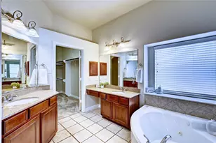 30 N Scribewood Cir, The Woodlands, TX 77382 - Photo 25