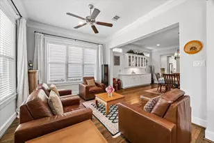 218 E 27th St, Houston, TX 77008 - Photo 3