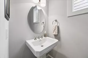 218 E 27th St, Houston, TX 77008 - Photo 15
