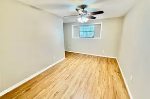 5838 Ludington Dr, Houston, TX 77035 - Photo 15
