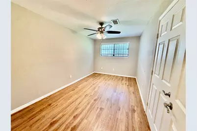 5838 Ludington Drive, Houston, TX 77035 - Photo 9