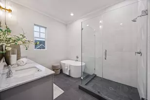 4032 Blossom St, Houston, TX 77007 - Photo 13