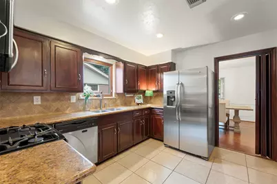 5623 Dumfries Drive, Houston, TX 77096 - Photo 9