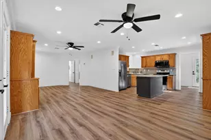 27 Deerfield Rd, Huntsville, TX 77340 - Photo 9