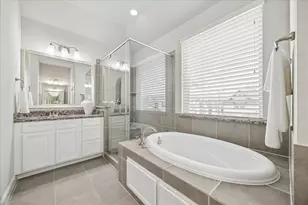 1704 Oak Leaf Pass Dr, Houston, TX 77055 - Photo 27