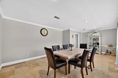 9402 Meadowcroft Drive, Houston, TX 77063 - Photo 9
