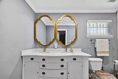 9402 Meadowcroft Drive, Houston, TX 77063 - Photo 33