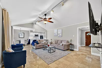 9402 Meadowcroft Drive, Houston, TX 77063 - Photo 11