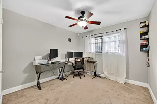 9402 Meadowcroft Dr, Houston, TX 77063 - Photo 27