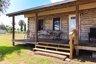 511 Commerce St, Palacios, TX 77465 - Photo 15