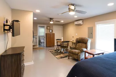 511 Commerce Street, Palacios, TX 77465 - Photo 17