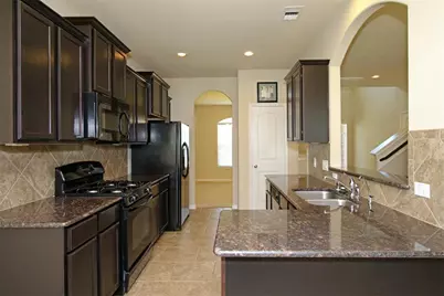 8902 Finnery, Tomball, TX 77375 - Photo 9