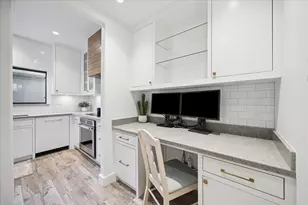 701 Bering Dr, Houston, TX 77057 - Photo 15