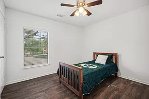 2101 Shadow Bay Cir, League City, TX 77573 - Photo 23