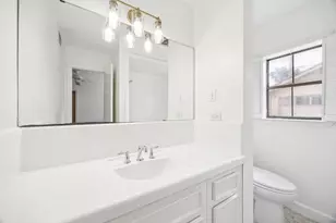 1721 Saxon Dr, Houston, TX 77018 - Photo 17