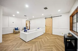 1721 Saxon Dr, Houston, TX 77018 - Photo 7