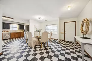 1721 Saxon Dr, Houston, TX 77018 - Photo 9