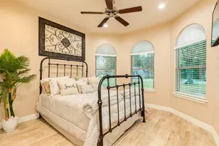 309 Hickman Ln, Angleton, TX 77515 - Photo 27
