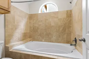 2917 Clinton Dr, Houston, TX 77020 - Photo 11