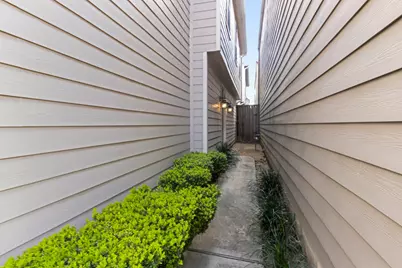 2917 Clinton Drive, Houston, TX 77020 - Photo 5