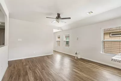 10335 White Fir Villa Avenue, Houston, TX 77044 - Photo 7