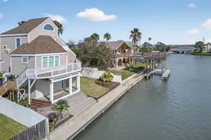 12725 E Conquistador Dr, Galveston, TX 77554 - Photo 3