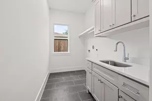 10418 Brinwood Dr, Houston, TX 77043 - Photo 13