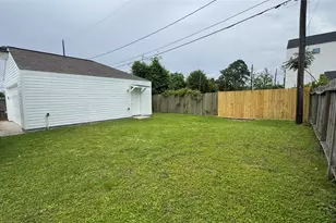 221 Hyta St, Houston, TX 77018 - Photo 35