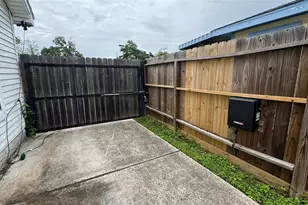 221 Hyta St, Houston, TX 77018 - Photo 33