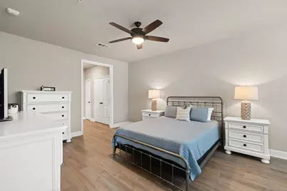 6804 Westview Drive #1208, Houston, TX 77055 - Photo 17