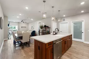6804 Westview Dr, Houston, TX 77055 - Photo 15