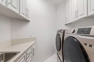 201 Vanderpool Ln, Houston, TX 77024 - Photo 31