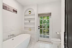 201 Vanderpool Ln, Houston, TX 77024 - Photo 25