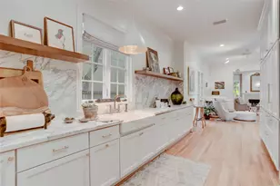 2703 Mid Ln, Houston, TX 77027 - Photo 5