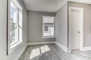 810 Maltby St, Houston, TX 77011 - Photo 9